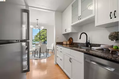 8 Admiral Dr #A229, Emeryville, CA 94608 - Photo 9