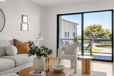 8 Admiral Dr #A229, Emeryville, CA 94608 - Photo 3