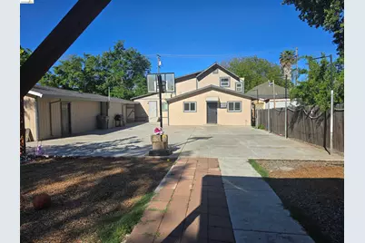 135 4th St, Woodland, CA 95695 - Photo 9