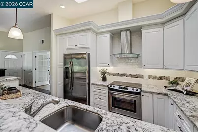 2705 Ptarmigan Dr #2, Walnut Creek, CA 94595 - Photo 7