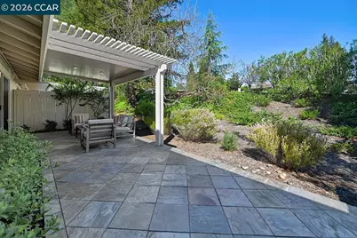 2705 Ptarmigan Dr #2, Walnut Creek, CA 94595 - Photo 15