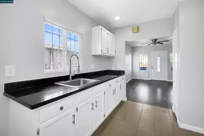 1118 75th Ave, Oakland, CA 94621 - Photo 5