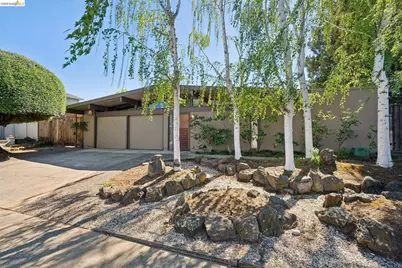 3736 Barrington Dr, Concord, CA 94518 - Photo 3