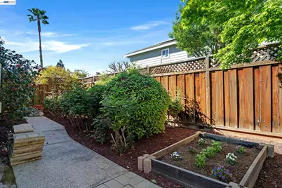 5873 Rainflower Dr, Livermore, CA 94551 - Photo 37