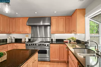 216 Royal Saint Ct, Danville, CA 94526 - Photo 9