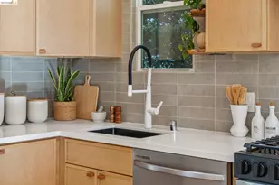 1339 Kains Ave, Berkeley, CA 94702 - Photo 19