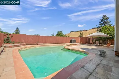 118 Cottonwood Ct, Hercules, CA 94547 - Photo 21