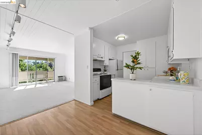 1305 Boulevard Way #APT 303, Walnut Creek, CA 94595 - Photo 5