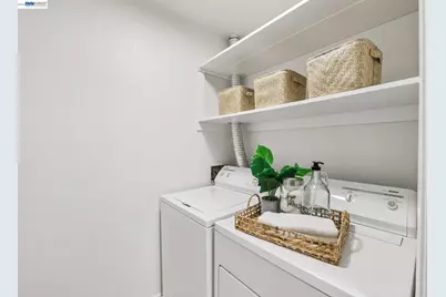 630 Canyon Oaks Drive #D, Oakland, CA 94605 - Photo 15