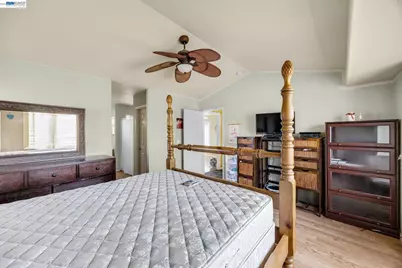 20667 Blossom Cmn, Hayward, CA 94541 - Photo 9