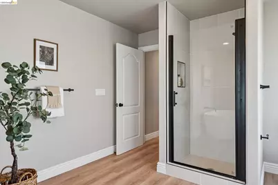 312 Golden Gate Ave, Richmond, CA 94801 - Photo 17