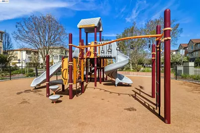 2305 Gibbons St, Hayward, CA 94541 - Photo 39