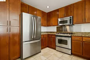 423 7th St, Oakland, CA 94607 - Photo 9