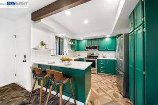 347 E T St, Benicia, CA 94510 - Photo 3