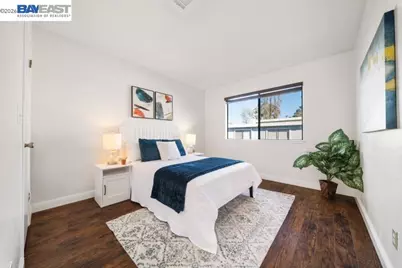 347 E T St, Benicia, CA 94510 - Photo 15