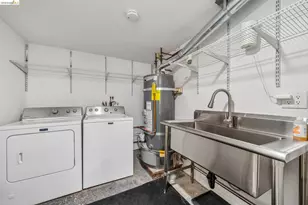 2012 Chestnut St, Oakland, CA 94607 - Photo 27