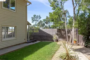 4451 St Andrews Rd, Oakland, CA 94605 - Photo 35