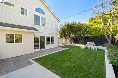 7921 Crossridge Dr, Dublin, CA 94568 - Photo 39