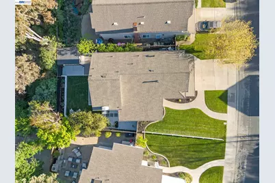 7921 Crossridge Dr, Dublin, CA 94568 - Photo 47