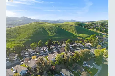 7921 Crossridge Dr, Dublin, CA 94568 - Photo 45