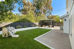 7921 Crossridge Dr, Dublin, CA 94568 - Photo 35