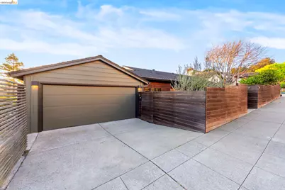 470 Spruce St, Berkeley, CA 94708 - Photo 57