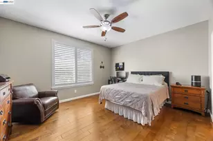 7417 Chatsworth Cir, Elk Grove, CA 95757 - Photo 13