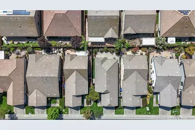 7417 Chatsworth Cir, Elk Grove, CA 95757 - Photo 29