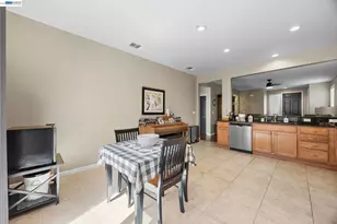 7417 Chatsworth Cir, Elk Grove, CA 95757 - Photo 9