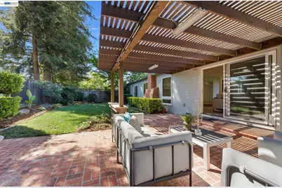 2645 Swanson Way, Mountain View, CA 94040 - Photo 9