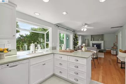 6034 Slopeview Ct, Castro Valley, CA 94552 - Photo 11