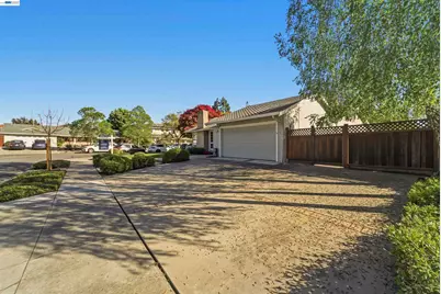 36017 Plumeria, Fremont, CA 94536 - Photo 3