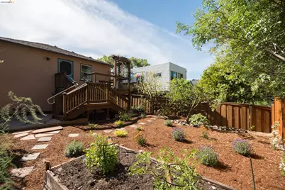 5437 Poinsett Ave, El Cerrito, CA 94530 - Photo 25