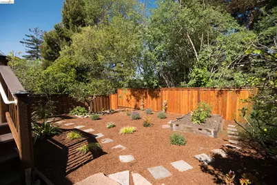 5437 Poinsett Ave, El Cerrito, CA 94530 - Photo 23