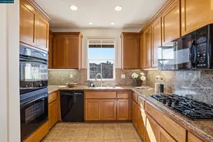 6560 Deerfield Dr, Vallejo, CA 94591 - Photo 15