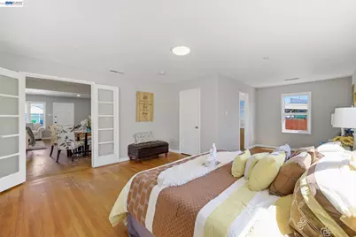 16311 Ria Dr, Ashland, CA 94578 - Photo 25