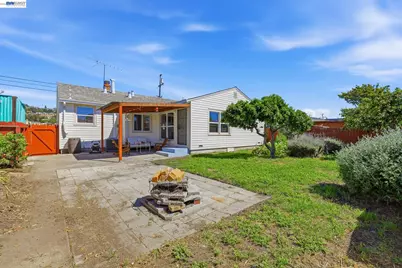 16311 Ria Dr, Ashland, CA 94578 - Photo 37