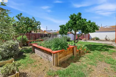 16311 Ria Dr, Ashland, CA 94578 - Photo 39