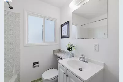 16311 Ria Dr, Ashland, CA 94578 - Photo 21