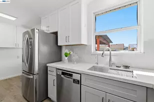 16311 Ria Dr, Ashland, CA 94578 - Photo 15