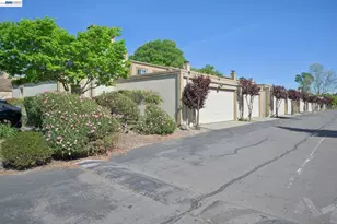 3201 Phoenix Ln, Alameda, CA 94502 - Photo 39