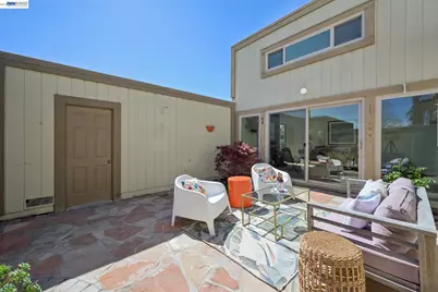 3201 Phoenix Ln, Alameda, CA 94502 - Photo 35