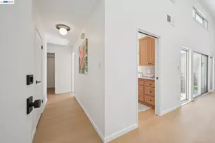 3201 Phoenix Ln, Alameda, CA 94502 - Photo 3