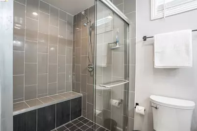 527 Chester St, Oakland, CA 94607 - Photo 19