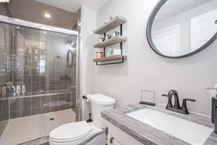 527 Chester St, Oakland, CA 94607 - Photo 15