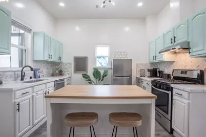 527 Chester St, Oakland, CA 94607 - Photo 39