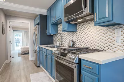 527 Chester St, Oakland, CA 94607 - Photo 9