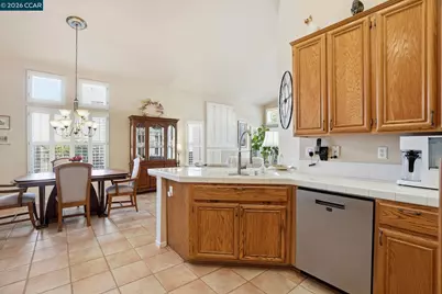 124 Greenmeadow Cir, Pittsburg, CA 94565 - Photo 15