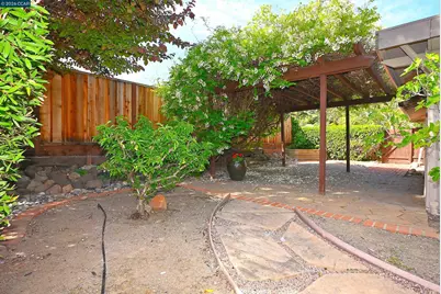 385 Maureen Ln, Pleasant Hill, CA 94523 - Photo 31