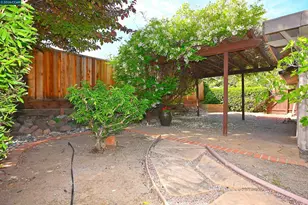 385 Maureen Ln, Pleasant Hill, CA 94523 - Photo 31